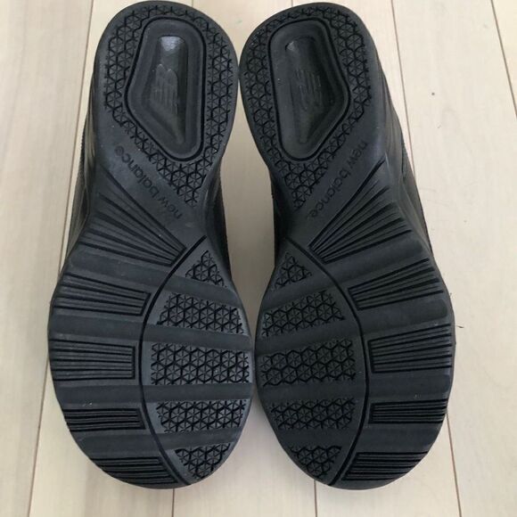 New Balance Unisex Children's 624v2 Hook & Loop Sneaker Shoes Black Size 6.5 - Picture 3 of 4